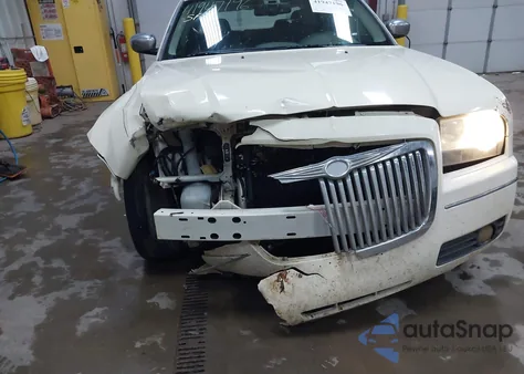 2009 Chrysler 300C Hemi из США, поврежденный, VIN 2C3KA63T39H512072